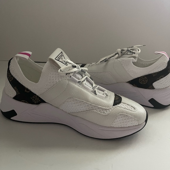 New in box-GUESS Women's White and Brown design Sneakers - Picture 9 of 16
